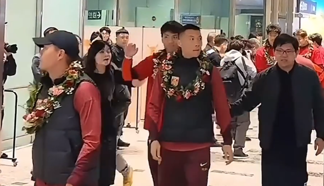 开云体育中国-回国仅1天！中国队功勋助练就离任，原因曝光，将联手郑智战中超